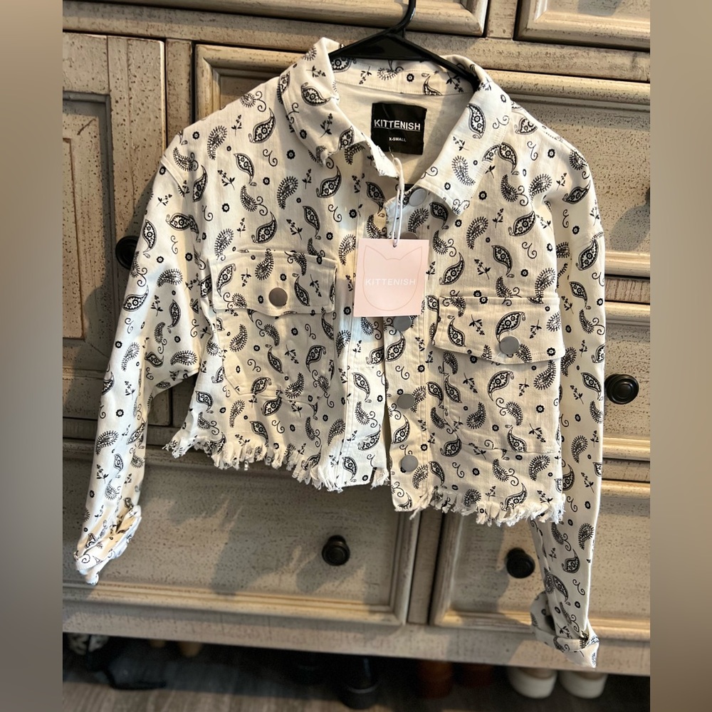 Kittenish XS Paisley cropped Jean jacket with fringe at the bottom